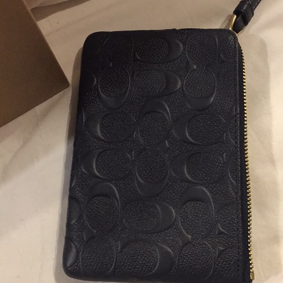 Coach Bag/Wristlet - Picture 3 of 4